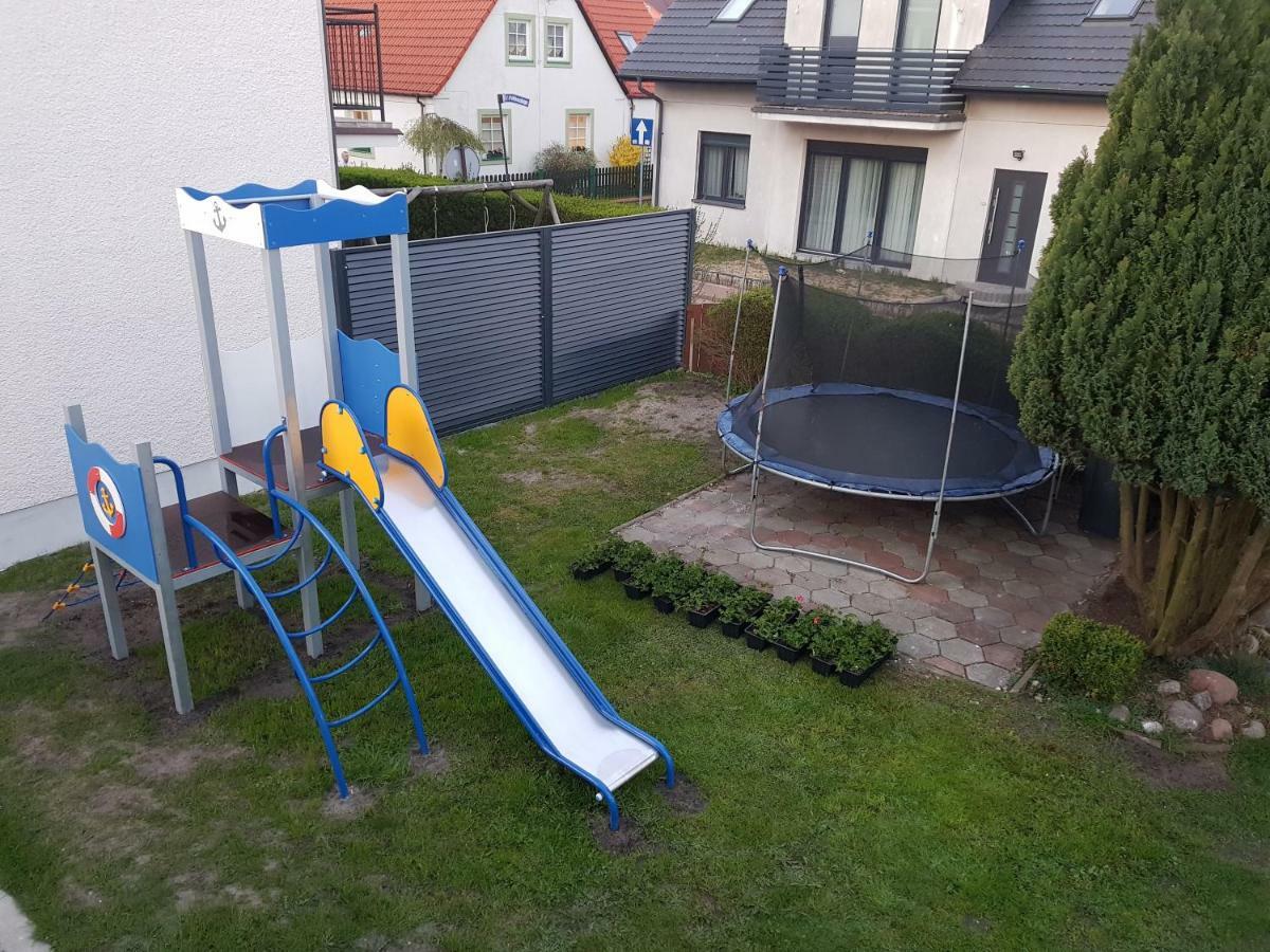 Przy Porcie Łeba Exterior foto