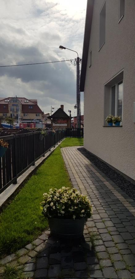 Przy Porcie Łeba Exterior foto